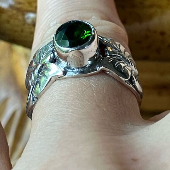 Natural Chrome Diopside Sterling Silver Butterfly Ring Size 6 - Picture 2 of 9